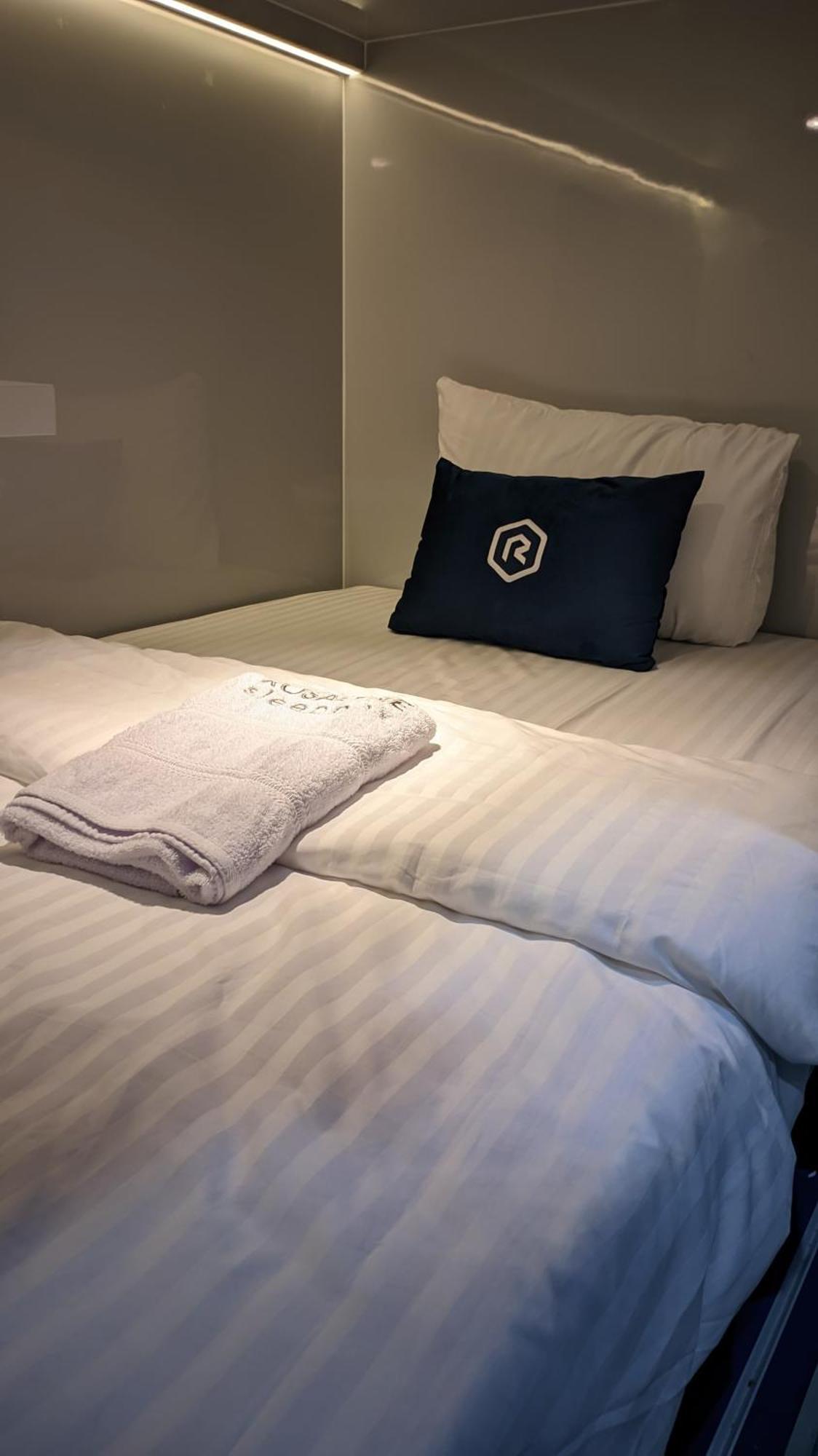 Rosalyne Sleepbox Tugu 2 Hotel Yogyakarta Exterior photo